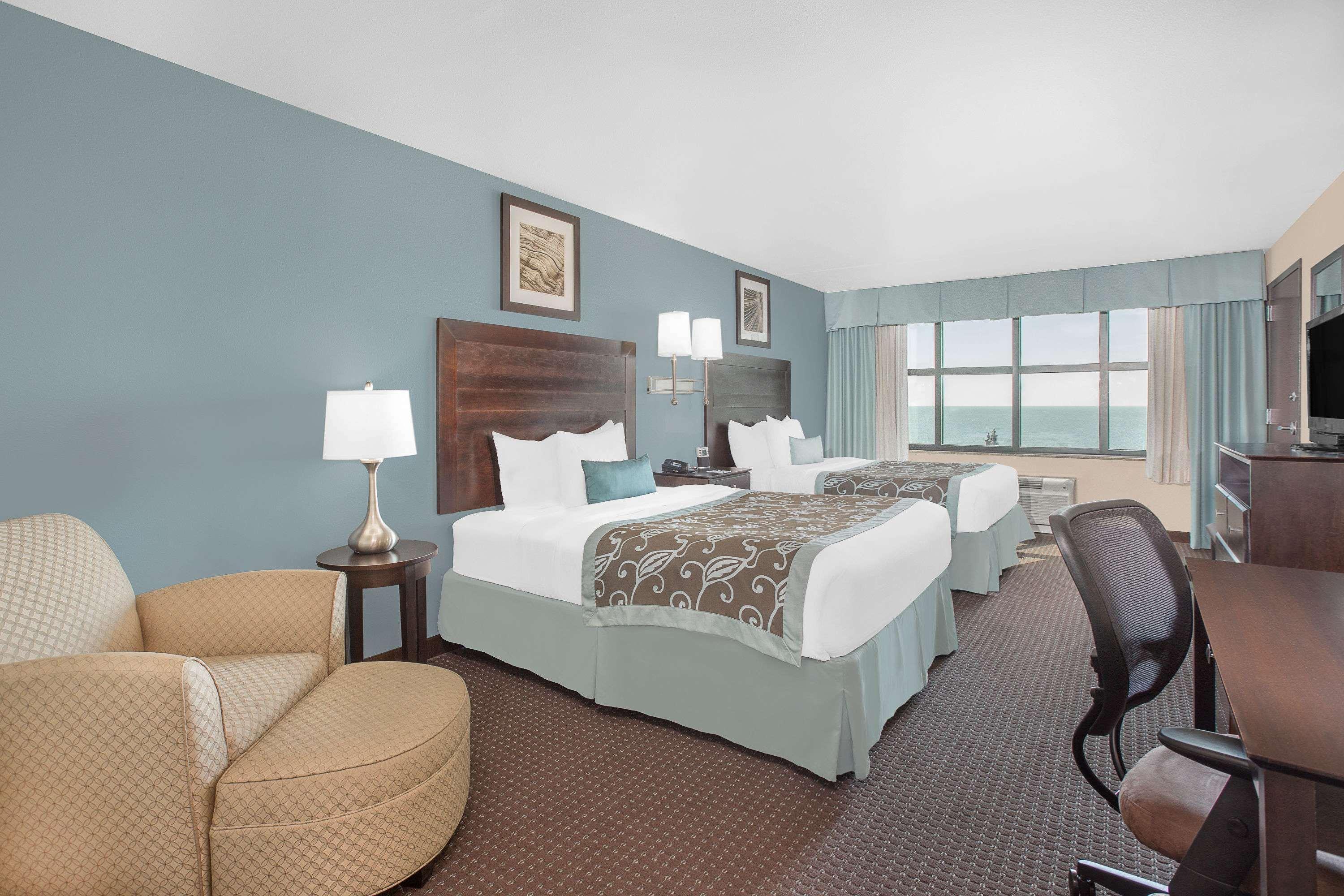Holiday Inn Express - Gulfport Beach By Ihg Екстер'єр фото