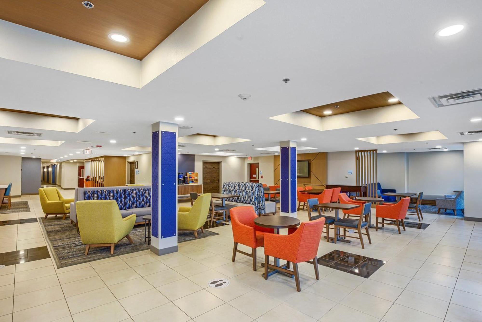 Holiday Inn Express - Gulfport Beach By Ihg Екстер'єр фото