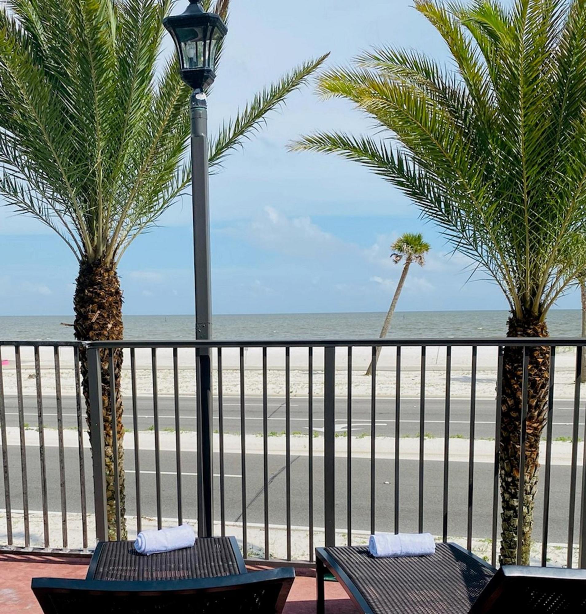 Holiday Inn Express - Gulfport Beach By Ihg Екстер'єр фото