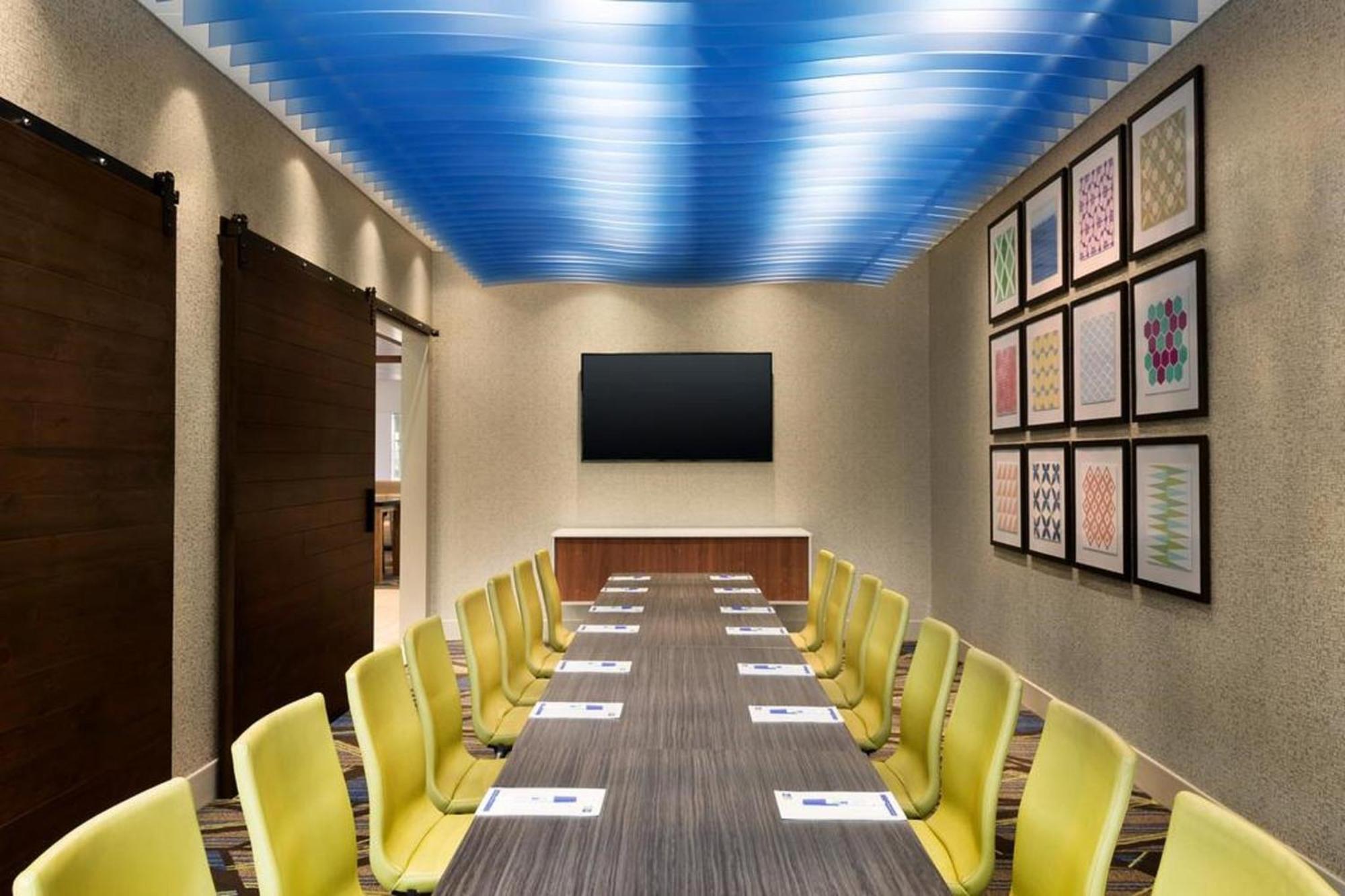 Holiday Inn Express - Gulfport Beach By Ihg Екстер'єр фото