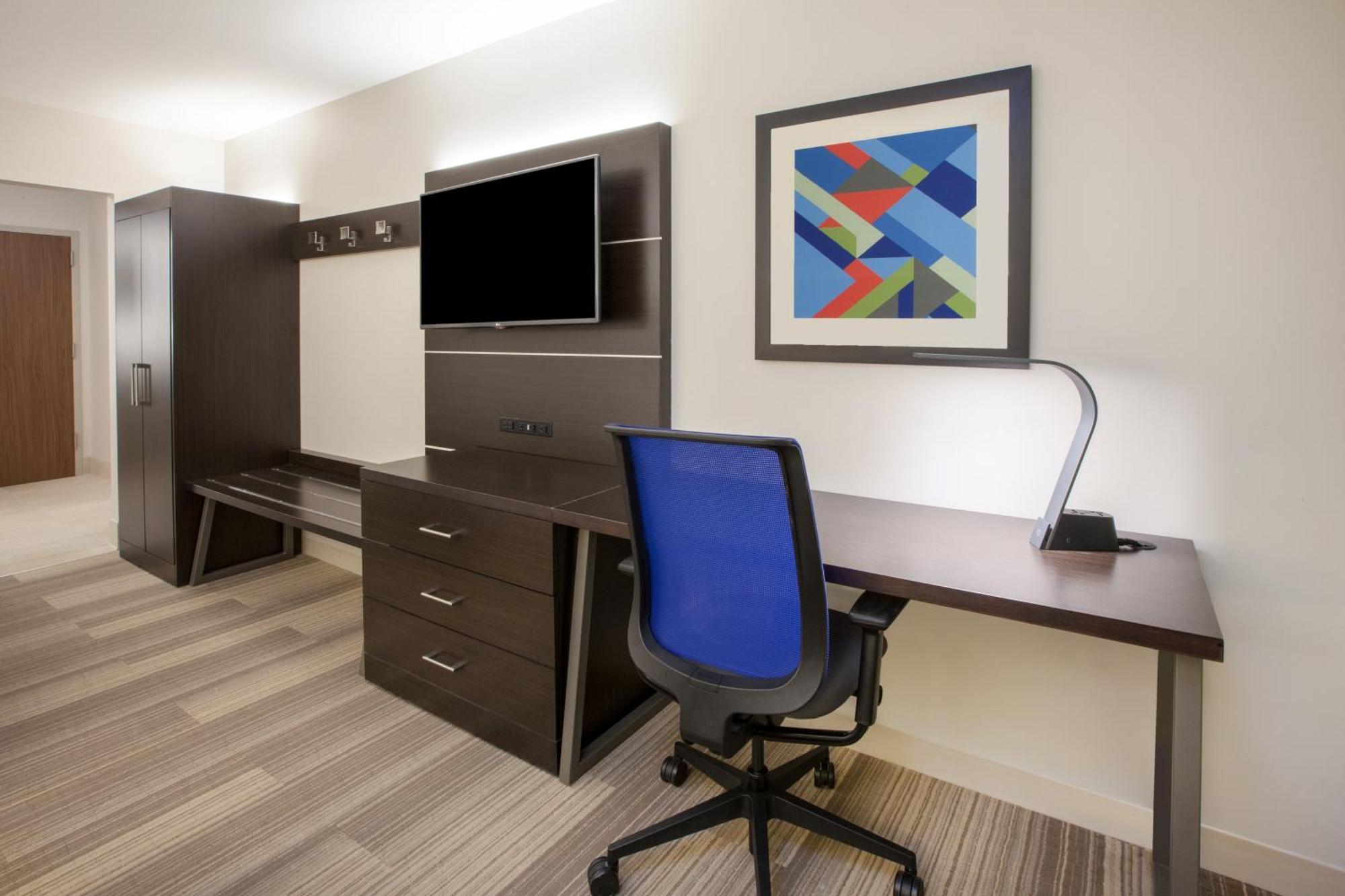 Holiday Inn Express - Gulfport Beach By Ihg Екстер'єр фото