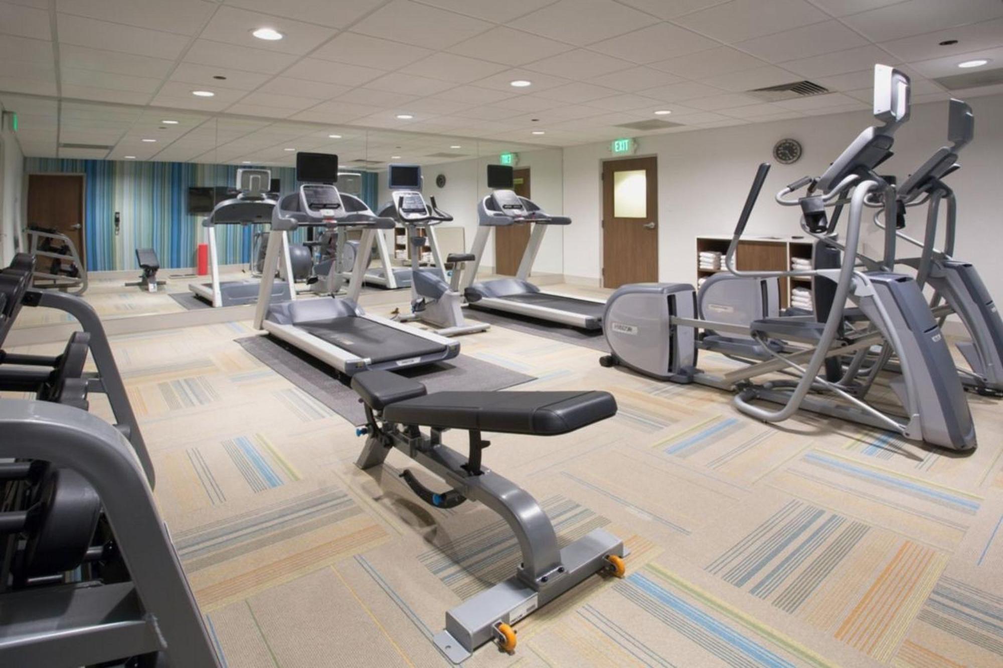 Holiday Inn Express - Gulfport Beach By Ihg Екстер'єр фото