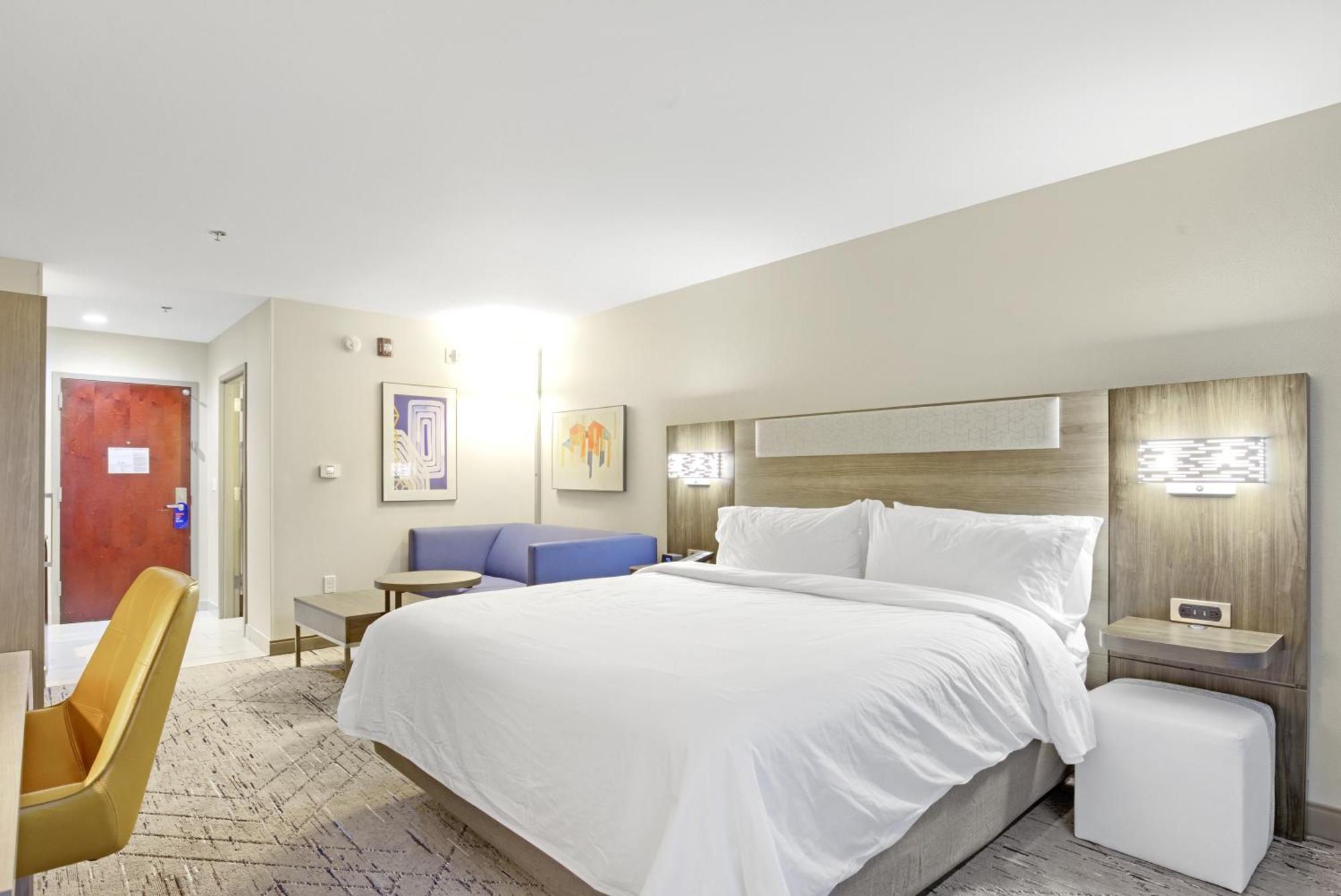 Holiday Inn Express - Gulfport Beach By Ihg Екстер'єр фото