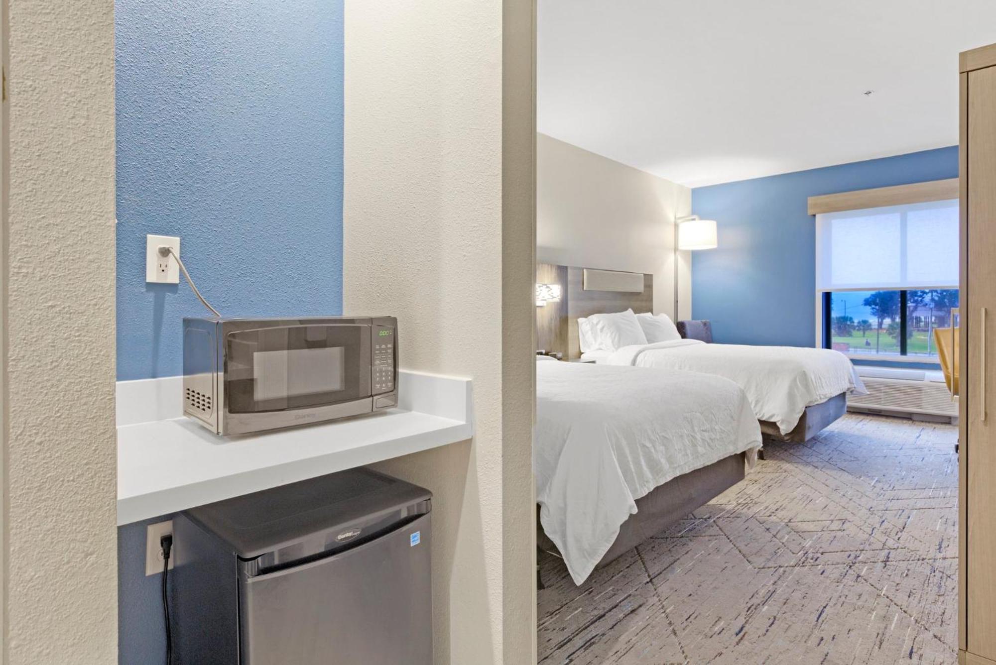 Holiday Inn Express - Gulfport Beach By Ihg Екстер'єр фото